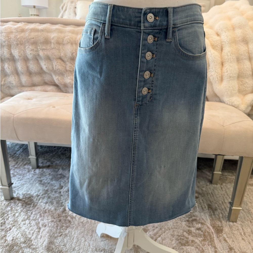 Women's Button-Front Denim Skirt in Light Blue